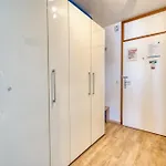 - Haus B, App 0b0404 *